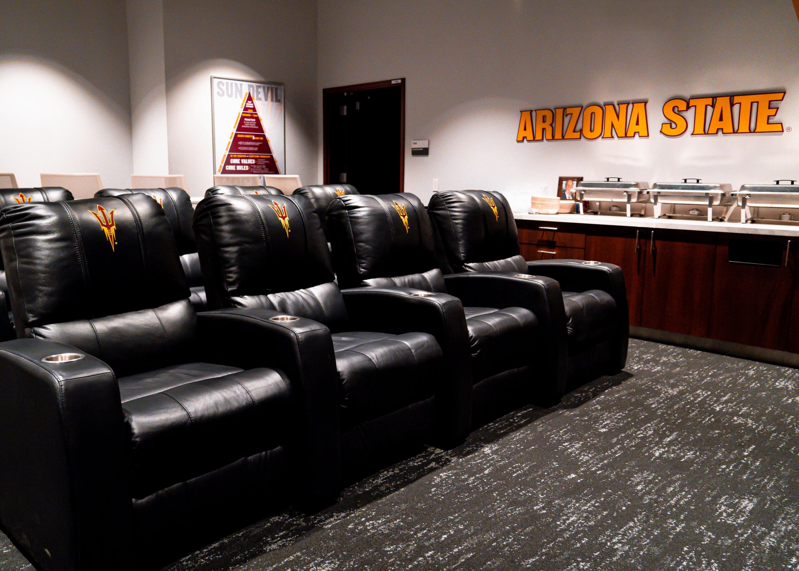 Mullett player lounge min